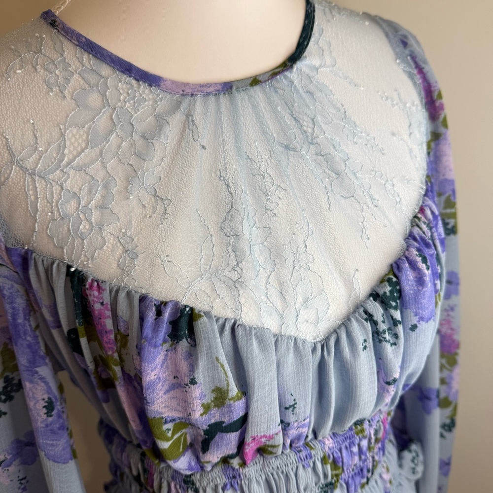 Free People Floral Lace Like New - Small - Picture 2 of 5